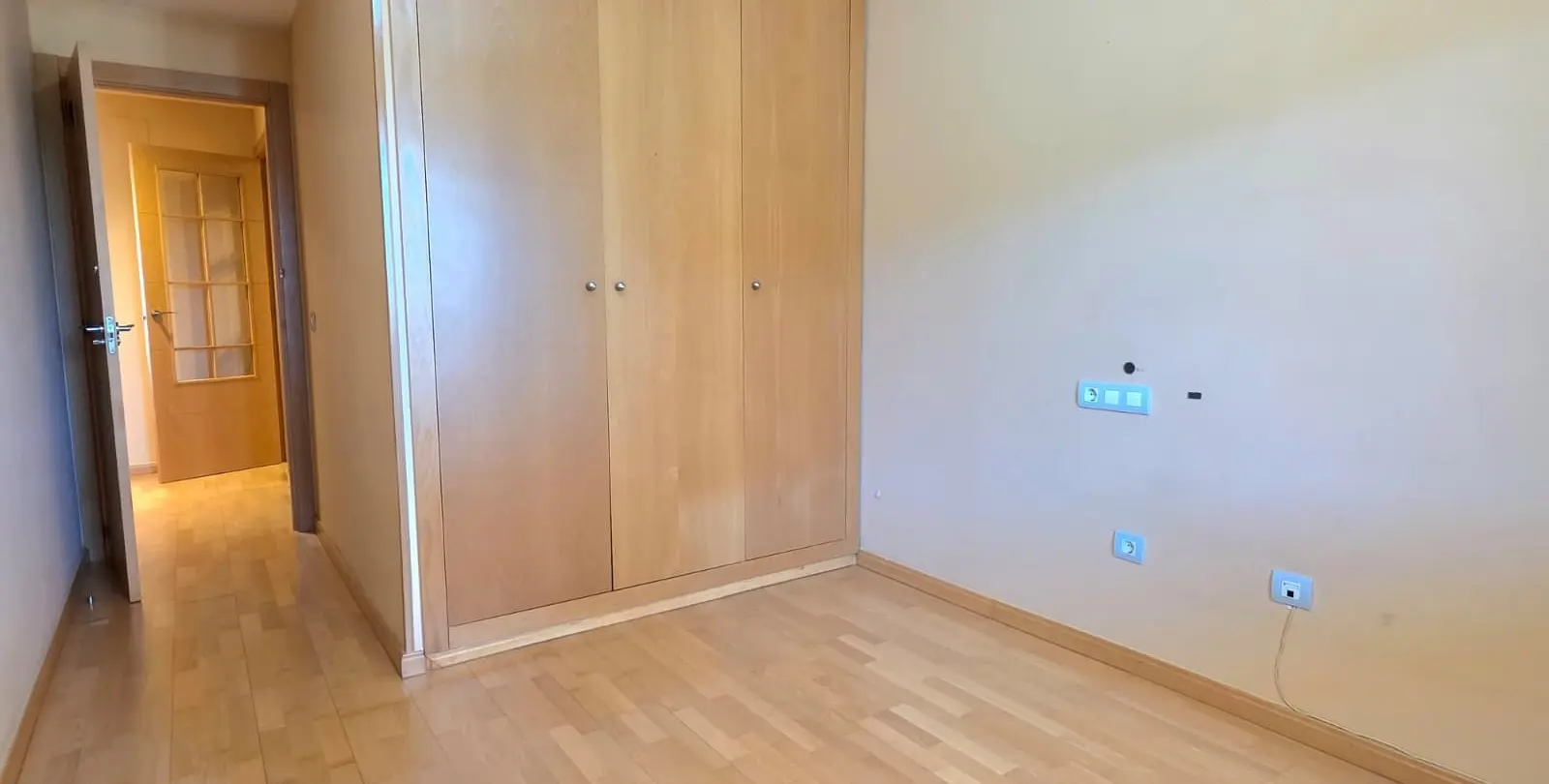 Sale of middle floor apartment in Estepona 20