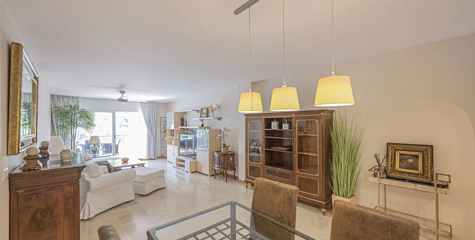 Sale of middle floor apartment in Guadalmina Alta 2