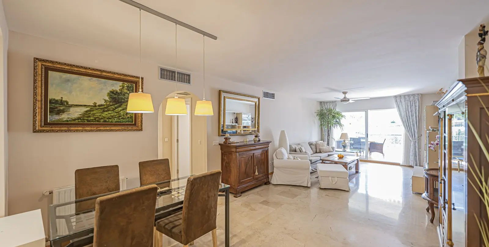 Sale of middle floor apartment in Guadalmina Alta 12