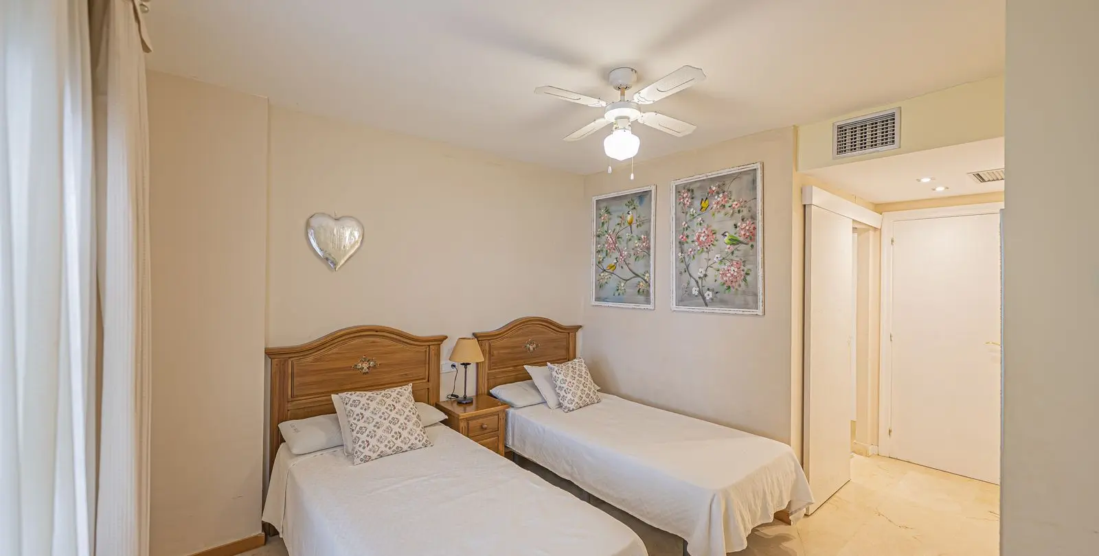 Sale of middle floor apartment in Guadalmina Alta 16