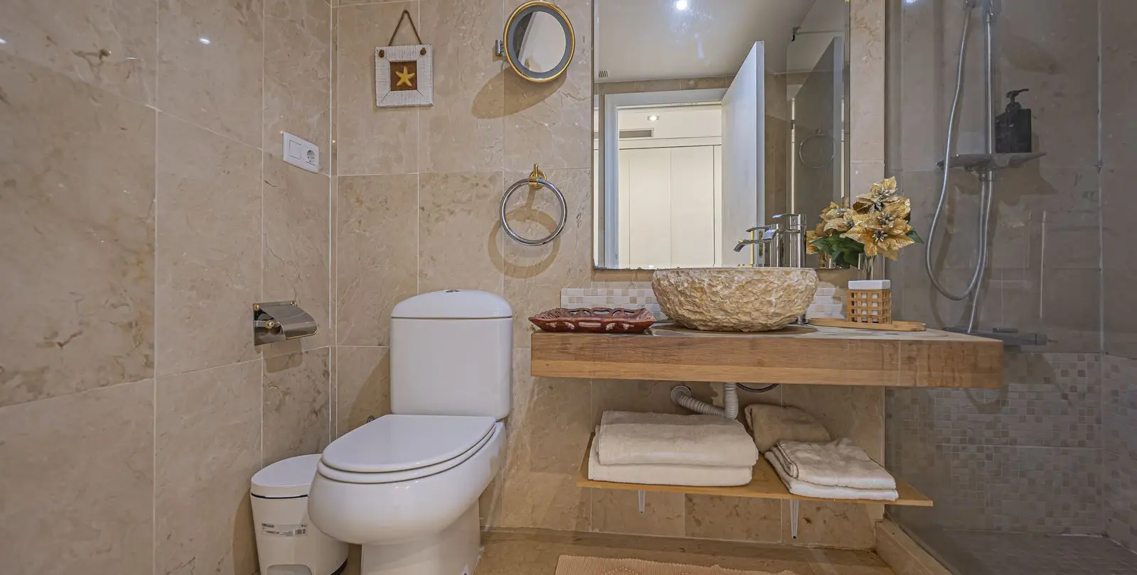 Sale of middle floor apartment in Guadalmina Alta 19