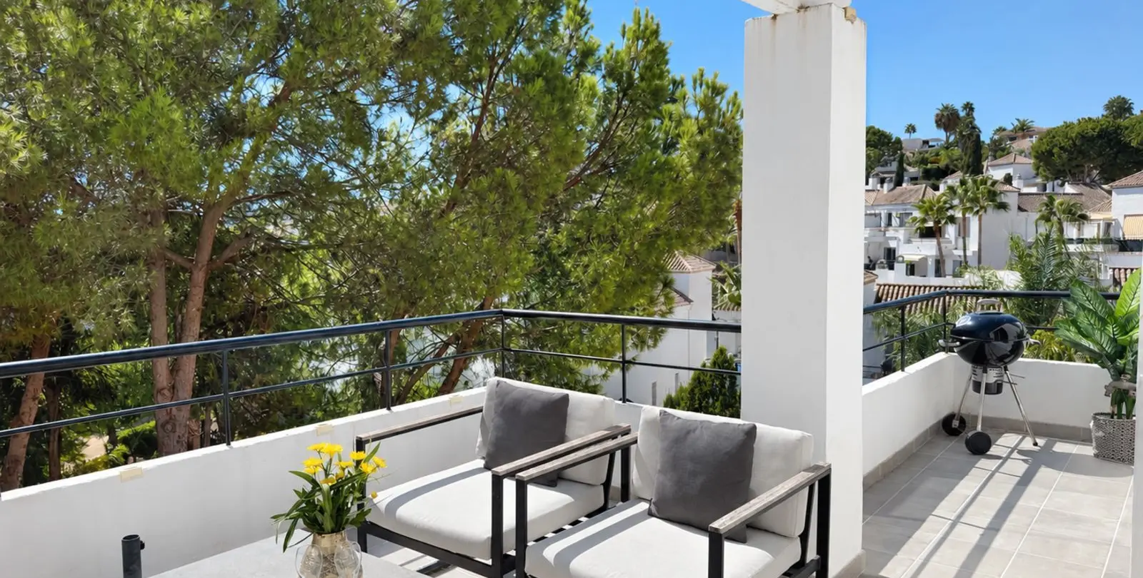 Sale of penthouse in Nueva Andalucía 2