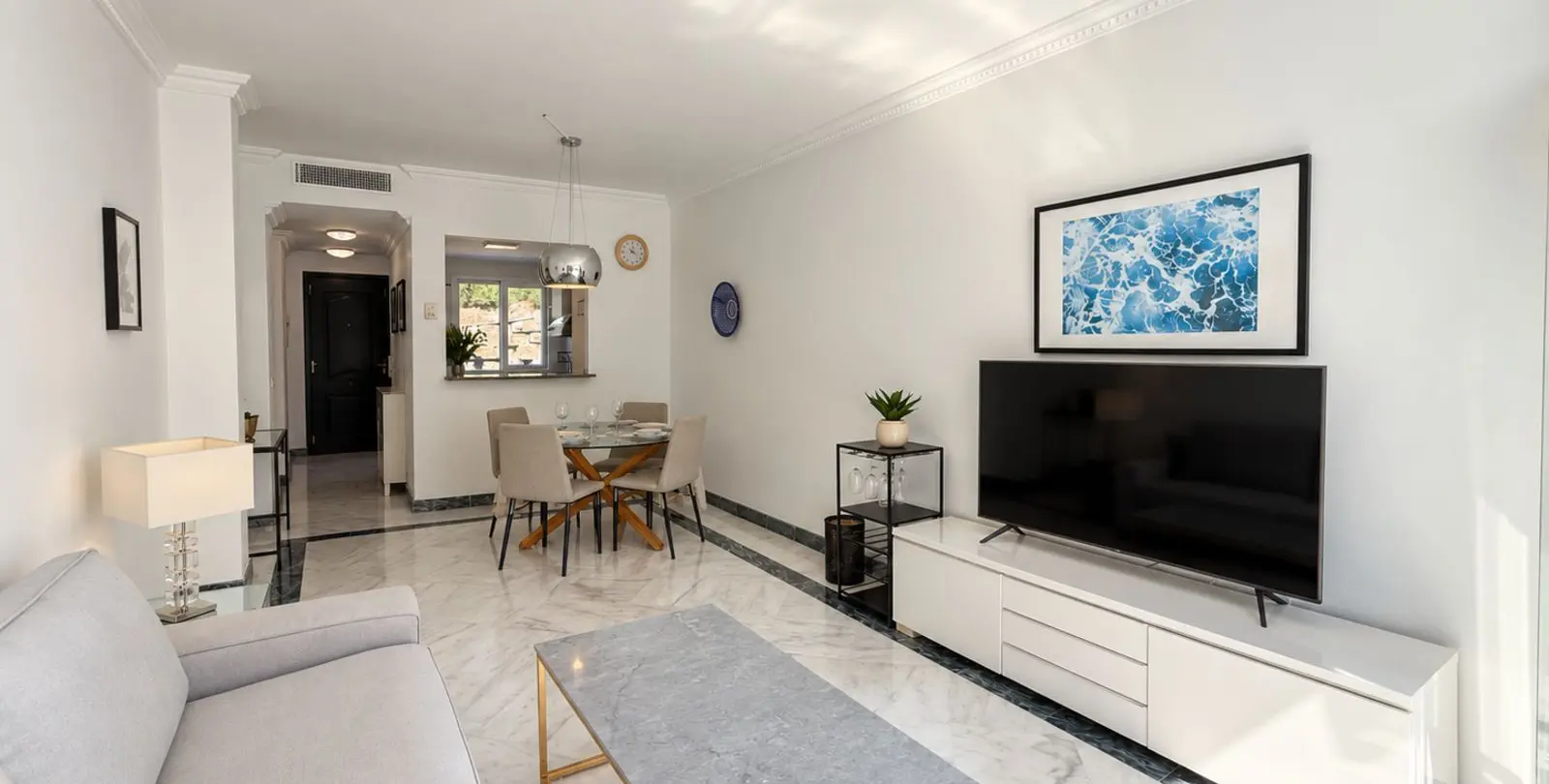 Sale of penthouse in Nueva Andalucía 4