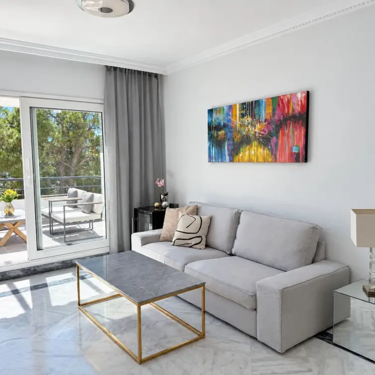 Sale of penthouse in Nueva Andalucía