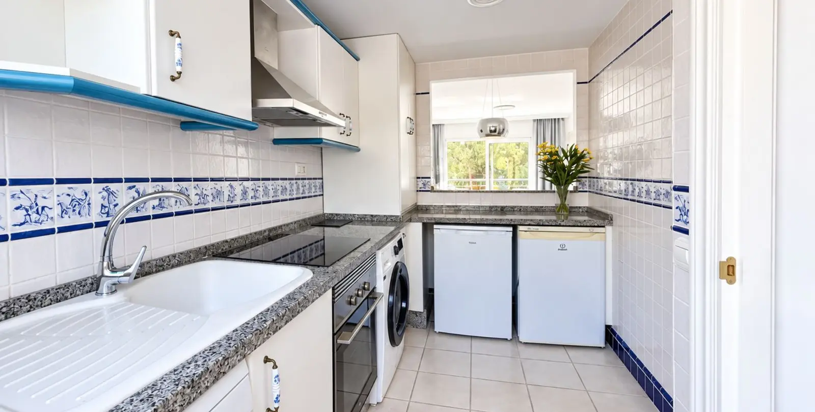 Sale of penthouse in Nueva Andalucía 8