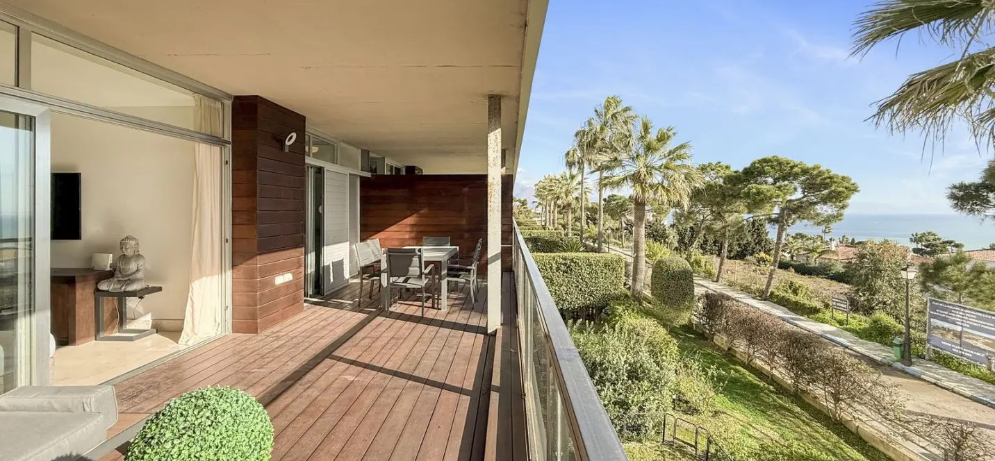 Sale of ground floor apartment in Manilva 1