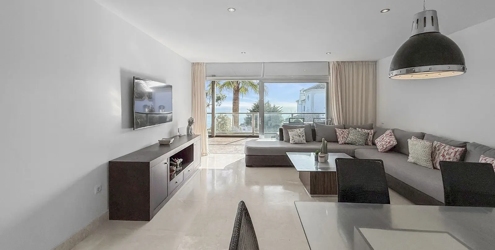 Продажа апартаментов на первом этаже в Manilva 16