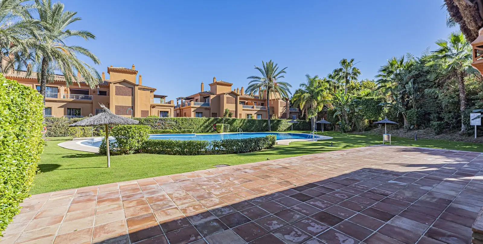Venta de apartamento en planta baja en Atalaya 5