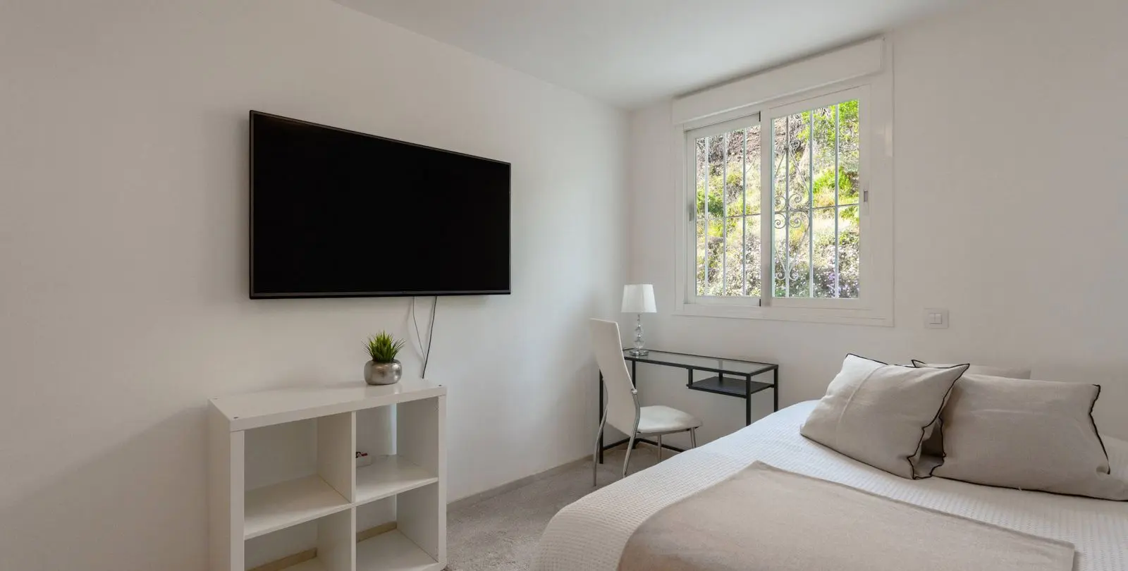 Venta de apartamento en planta media en Nueva Andalucía 16