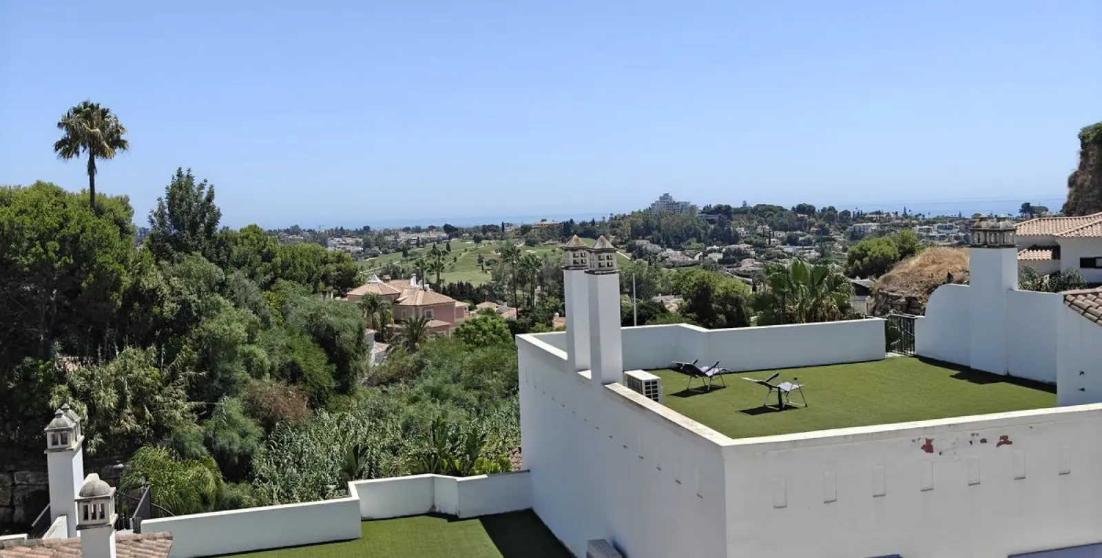Sale of penthouse in Benahavís 1