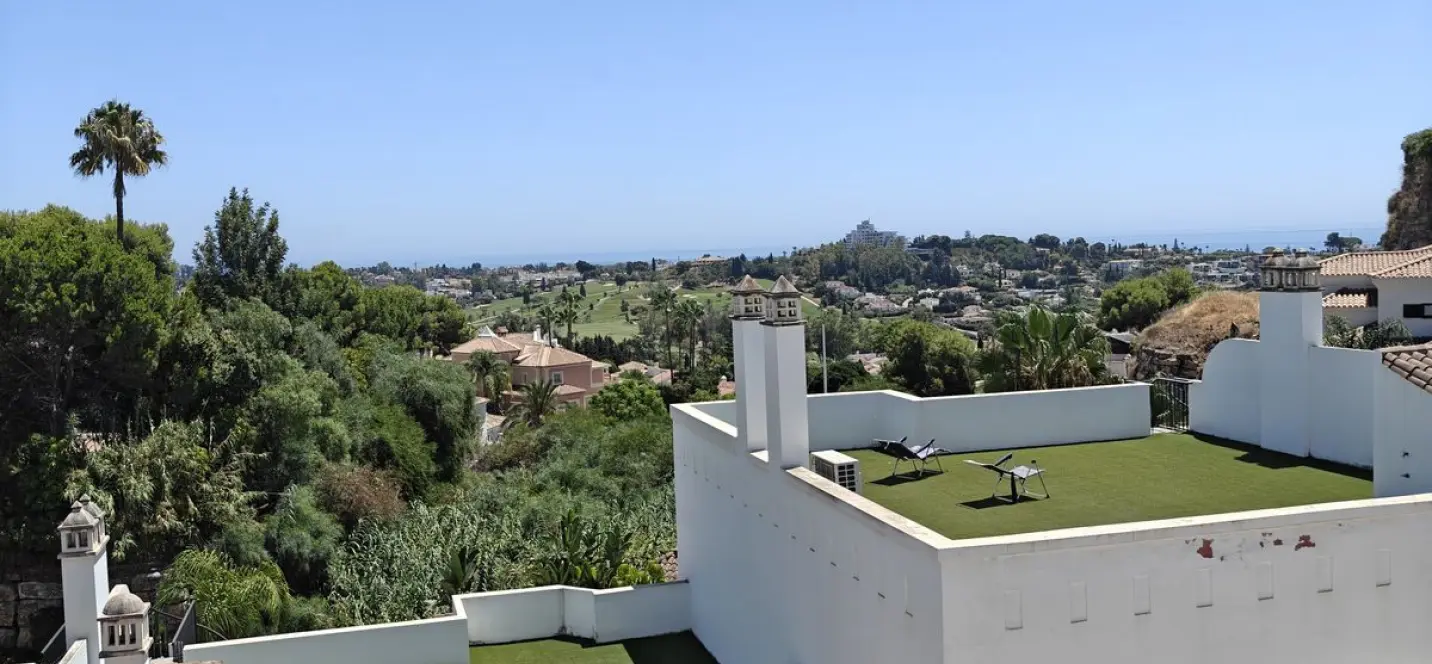 Sale of penthouse in Benahavís 0