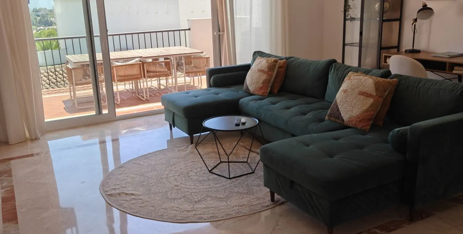 Sale of penthouse in Benahavís 3