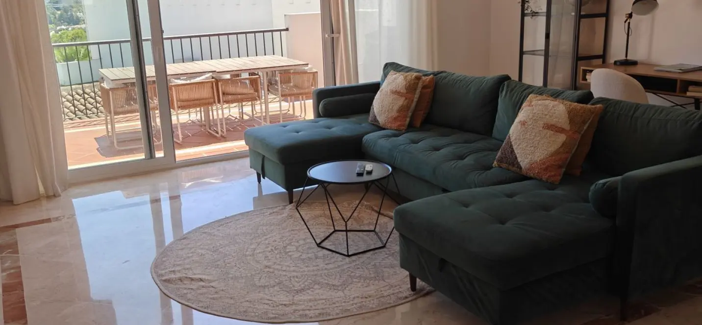 Sale of penthouse in Benahavís 2
