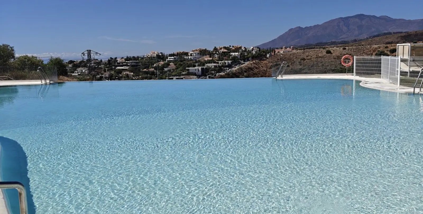 Sale of penthouse in Benahavís 27