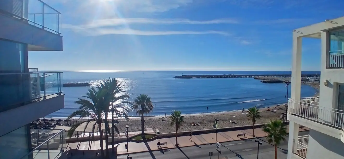 Продажа апартаментов на среднем этаже в Fuengirola 0