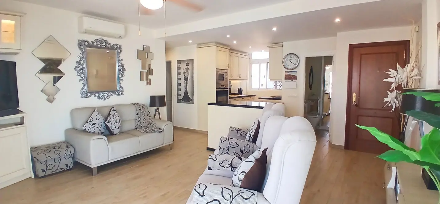 Продажа апартаментов на среднем этаже в Fuengirola 1