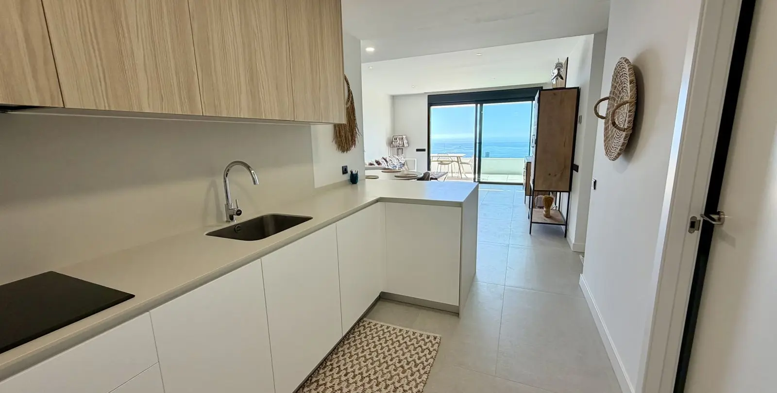 Sale of middle floor apartment in Marbella 4