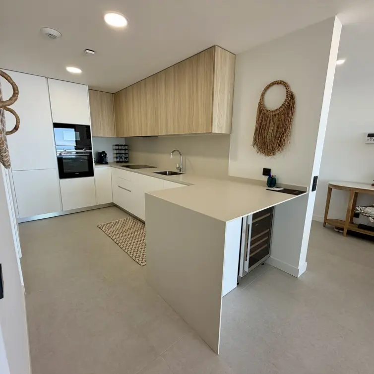 Sale of middle floor apartment in Marbella