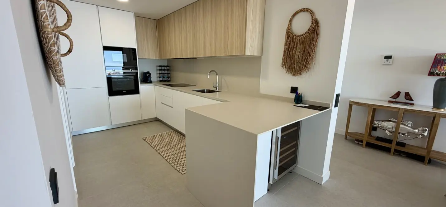 Sale of middle floor apartment in Marbella 4