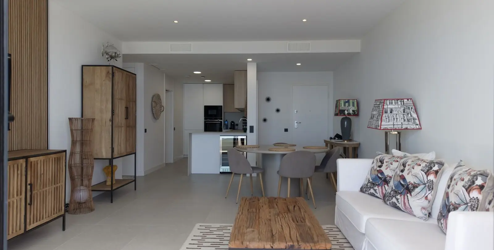 Sale of middle floor apartment in Marbella 8