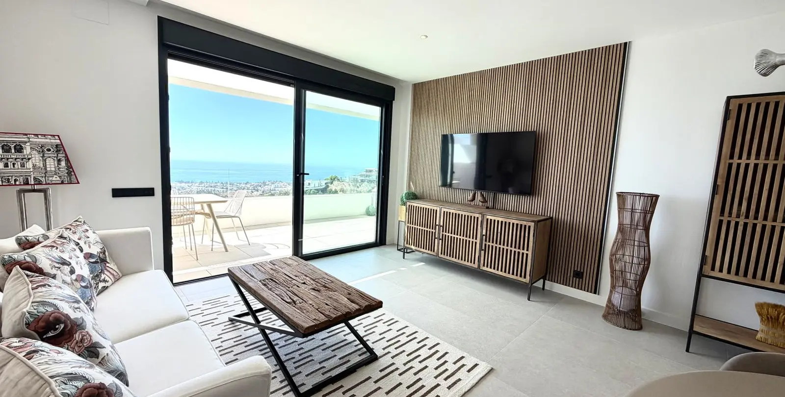Sale of middle floor apartment in Marbella 10