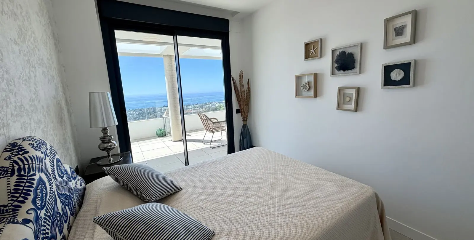 Sale of middle floor apartment in Marbella 13