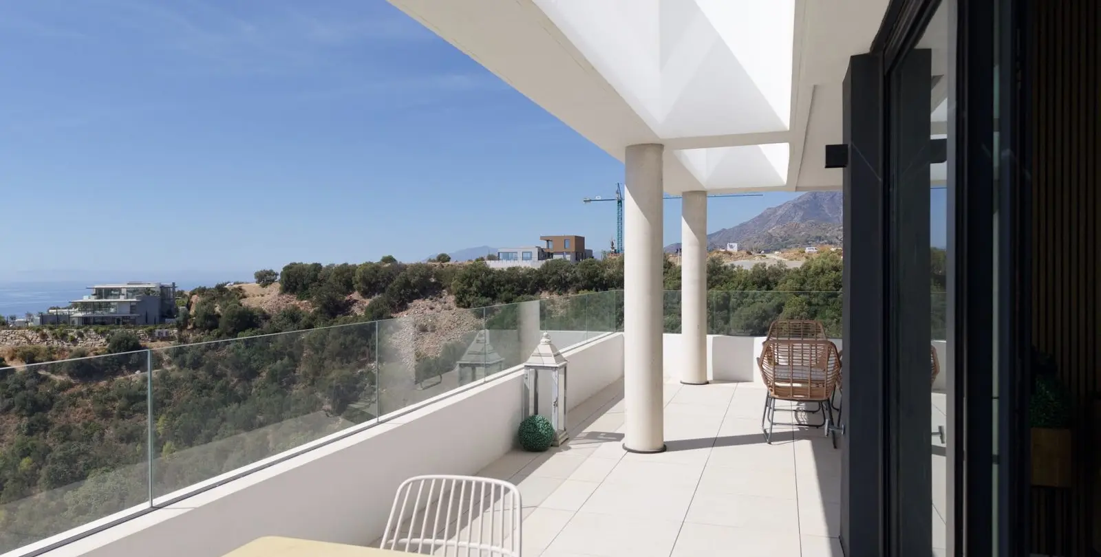 Sale of middle floor apartment in Marbella 21
