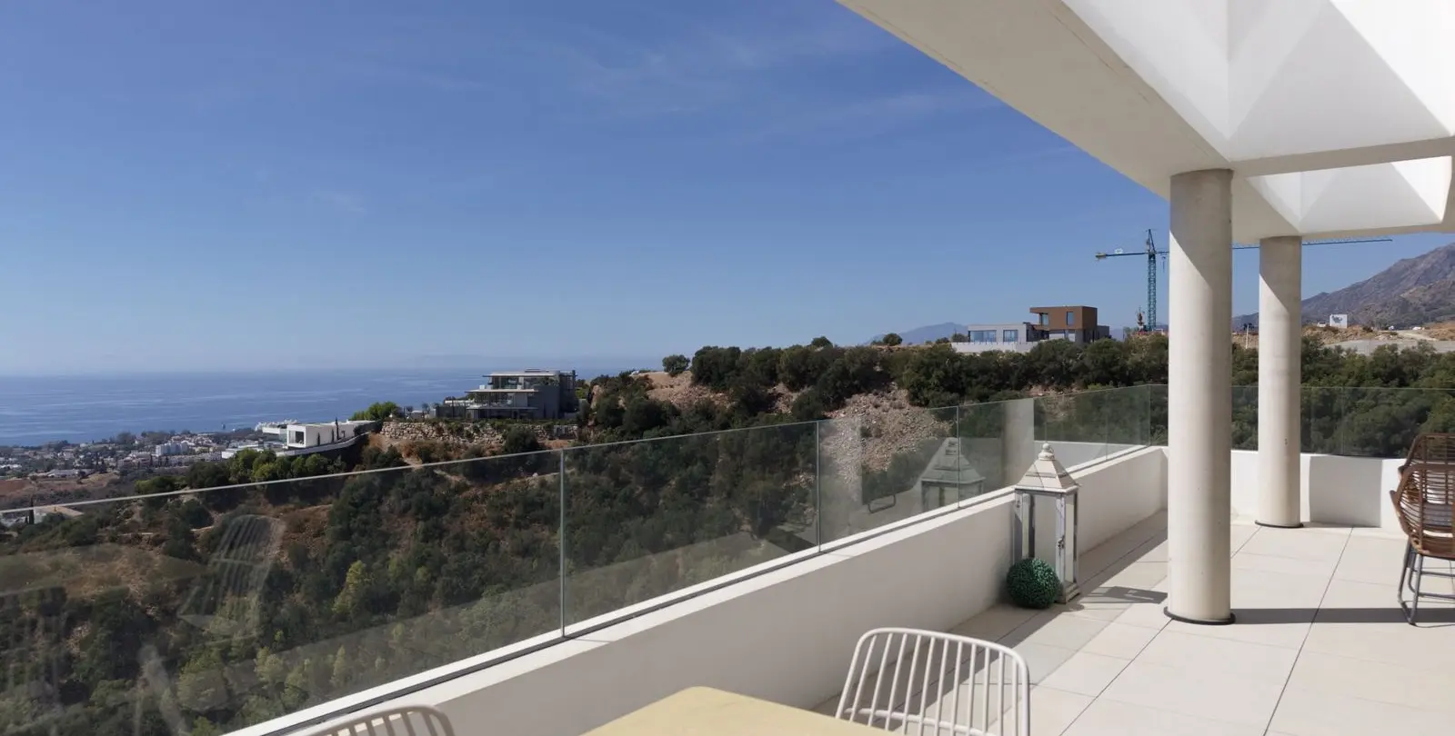 Sale of middle floor apartment in Marbella 22