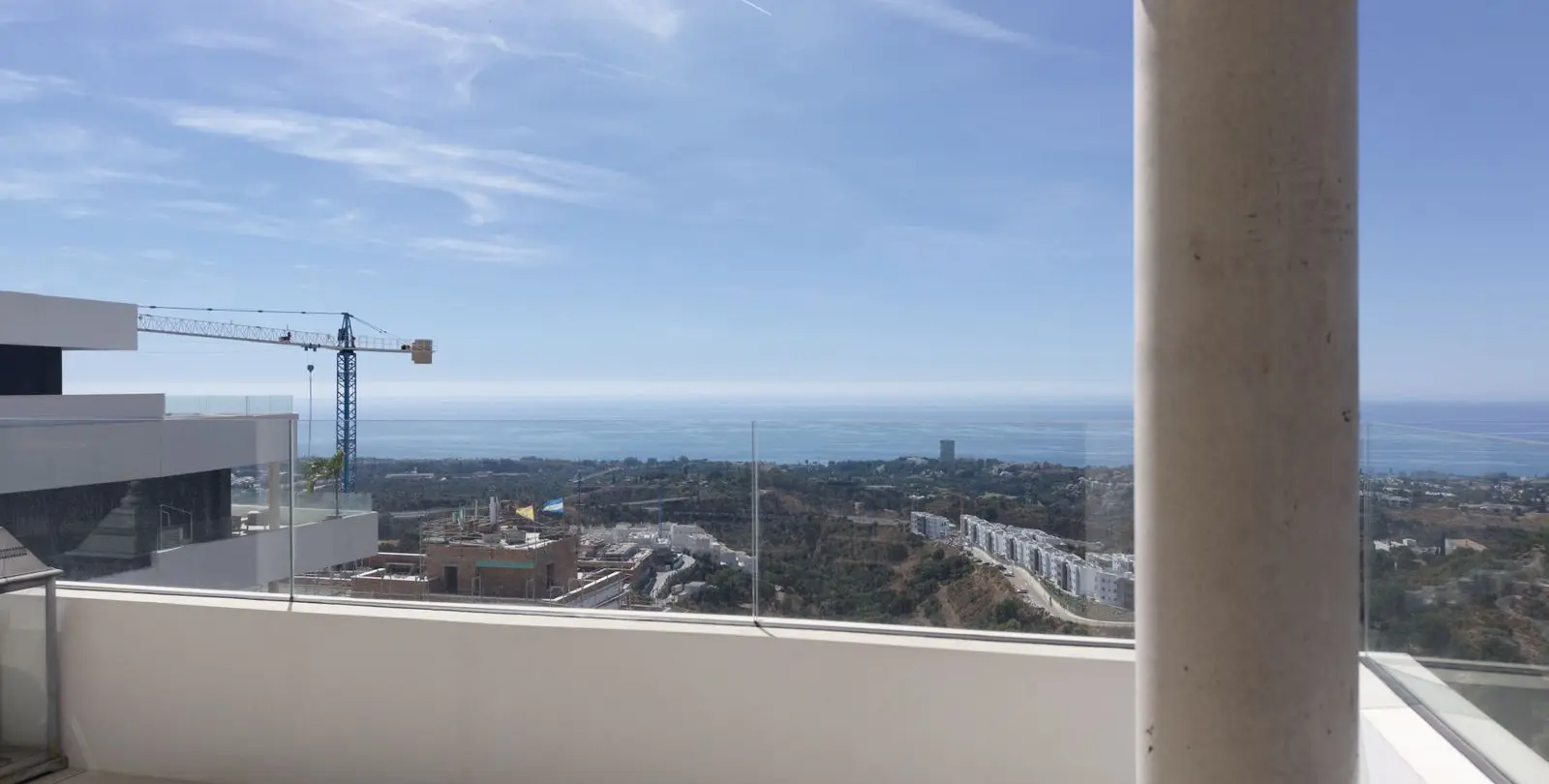 Sale of middle floor apartment in Marbella 23