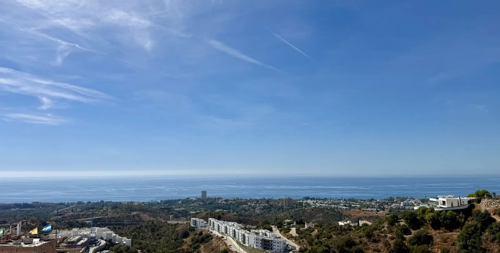 Sale of middle floor apartment in Marbella 32
