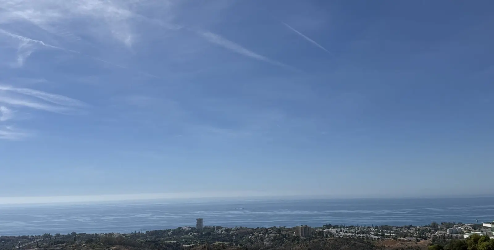 Sale of middle floor apartment in Marbella 35