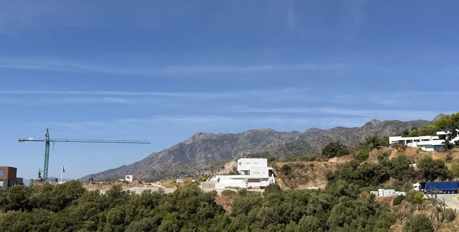 Sale of middle floor apartment in Marbella 36