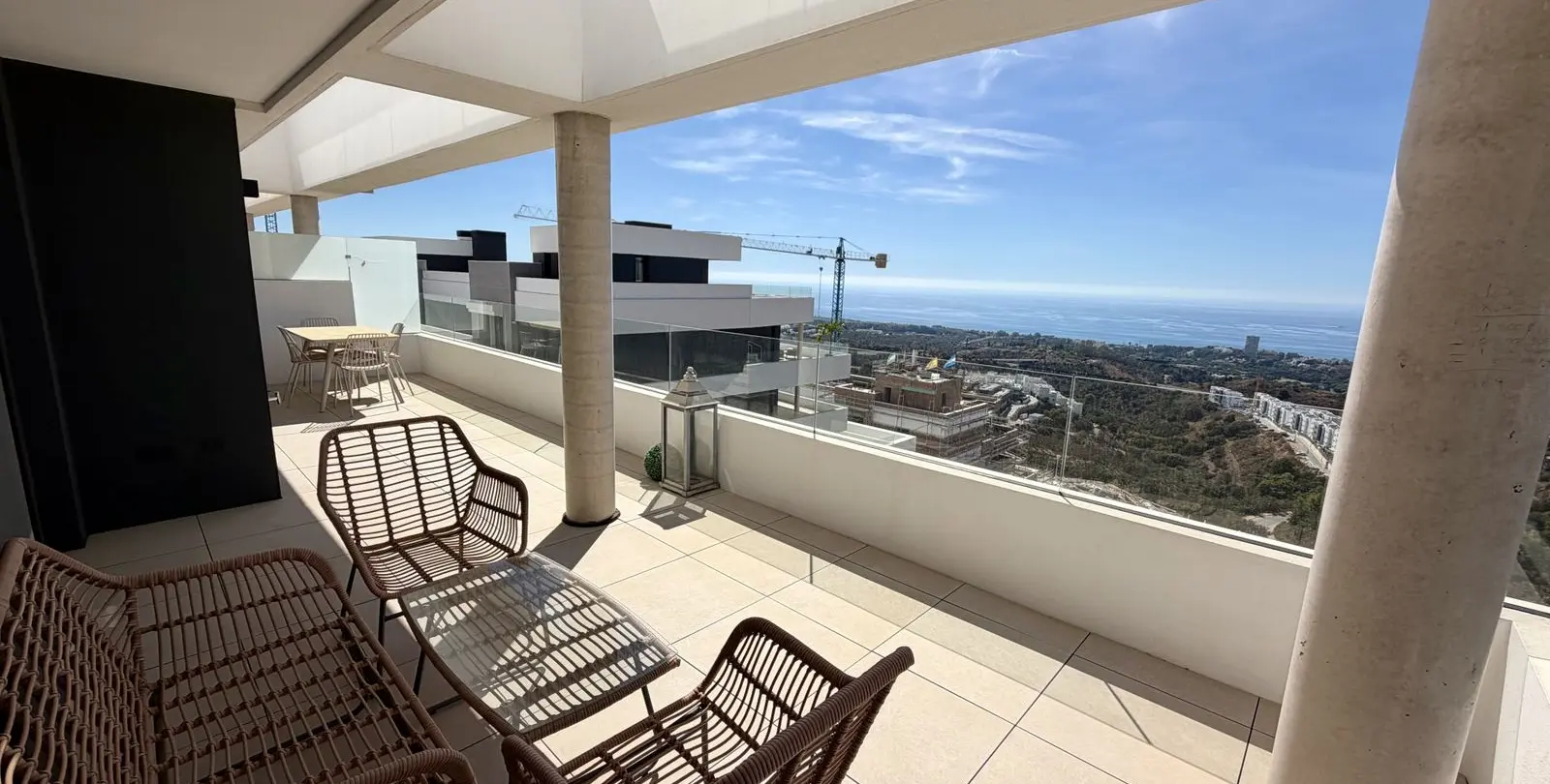 Sale of middle floor apartment in Marbella 41