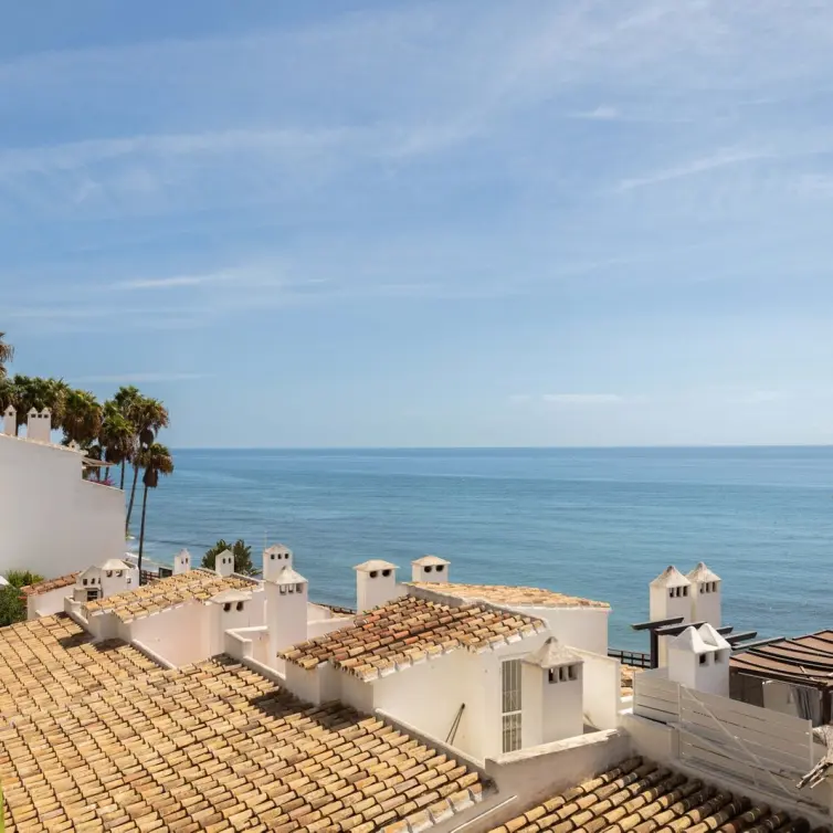 Venta de apartamento en planta media en Calahonda