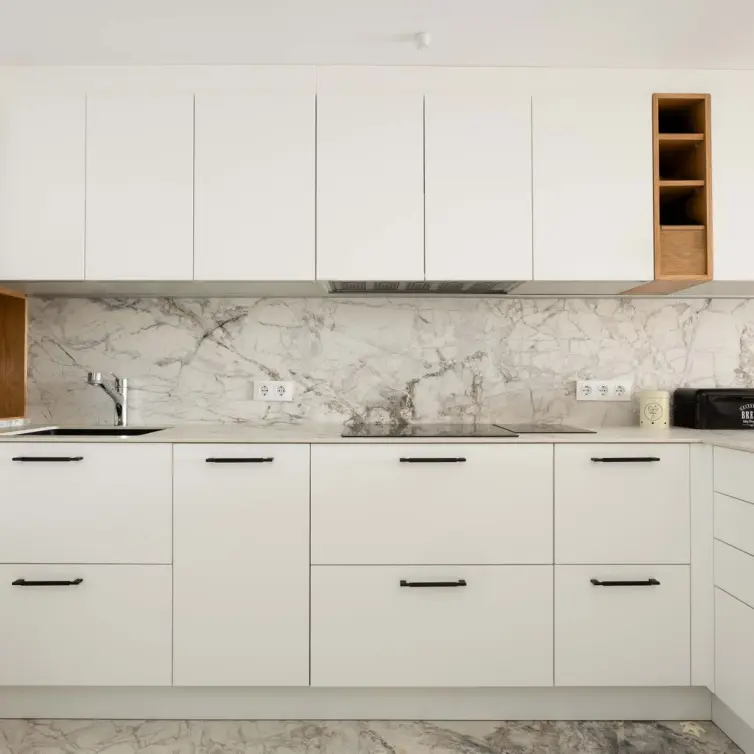 Venta de apartamento en planta media en Calahonda