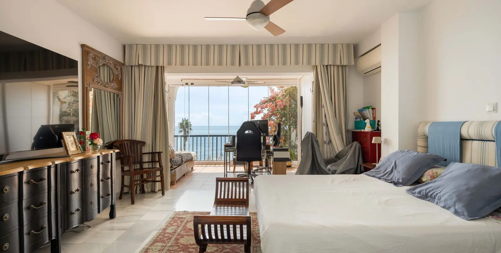 Venta de apartamento en planta media en Calahonda 8