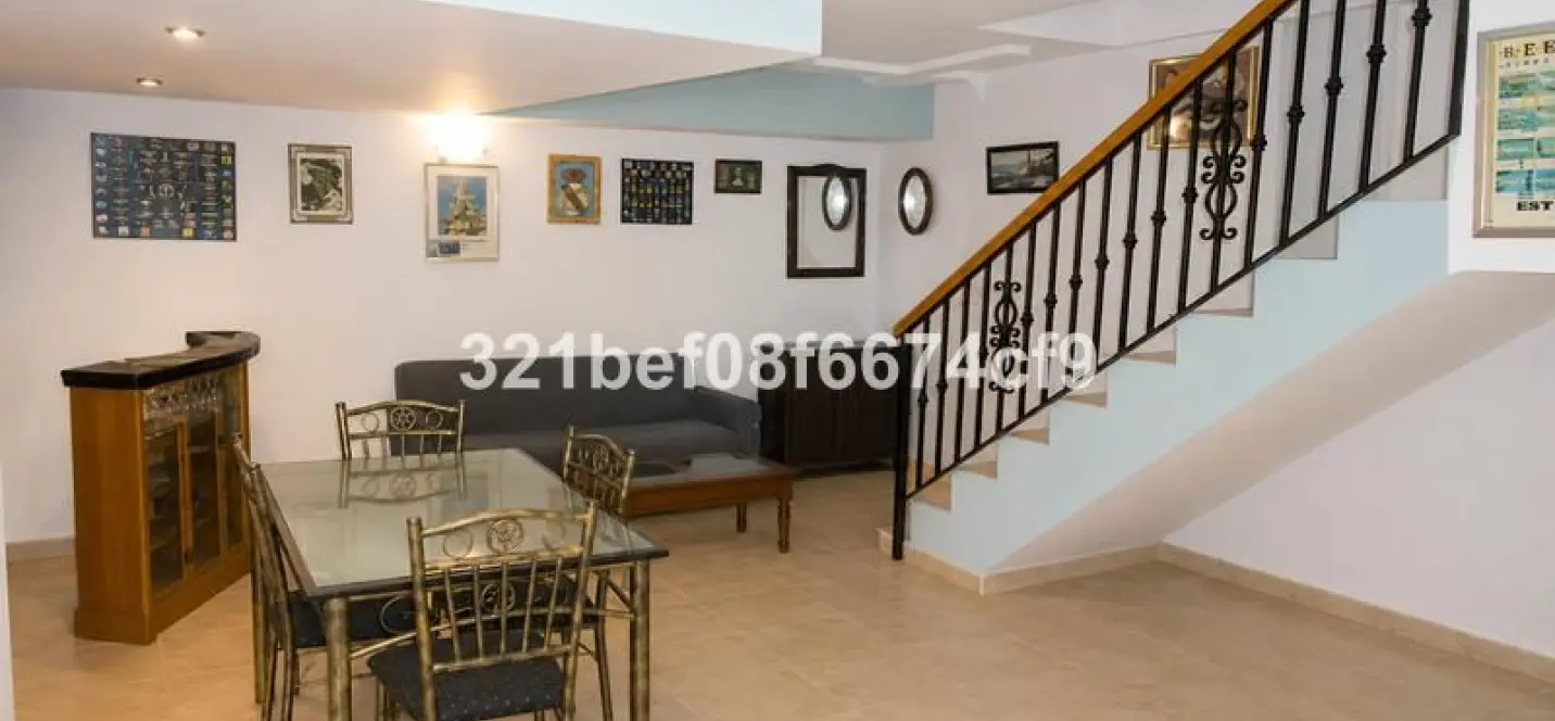 Sale of townhouse in Estepona 1
