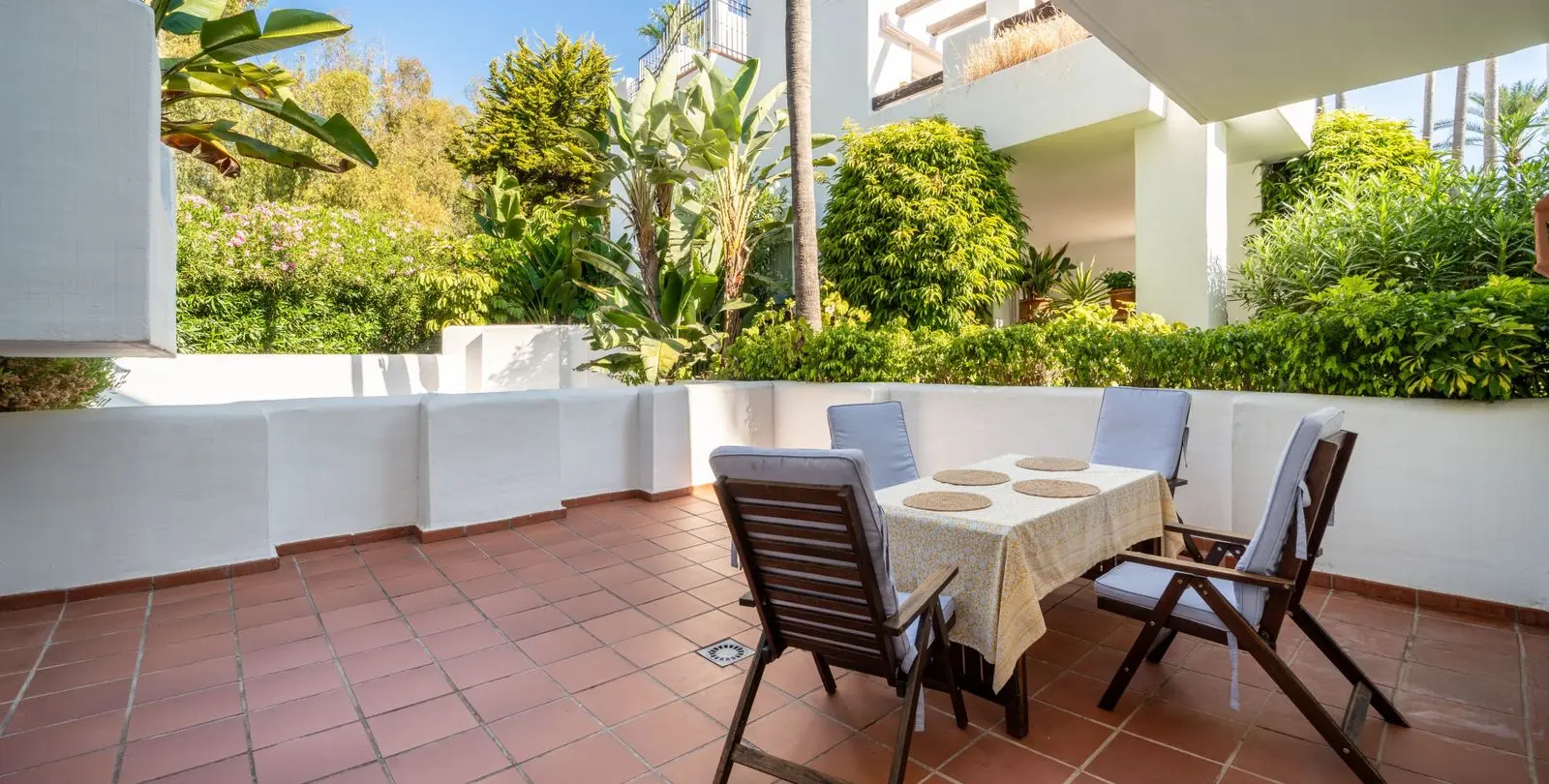 Sale of ground floor apartment in Estepona 3