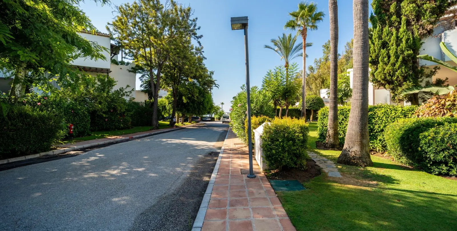 Sale of ground floor apartment in Estepona 6