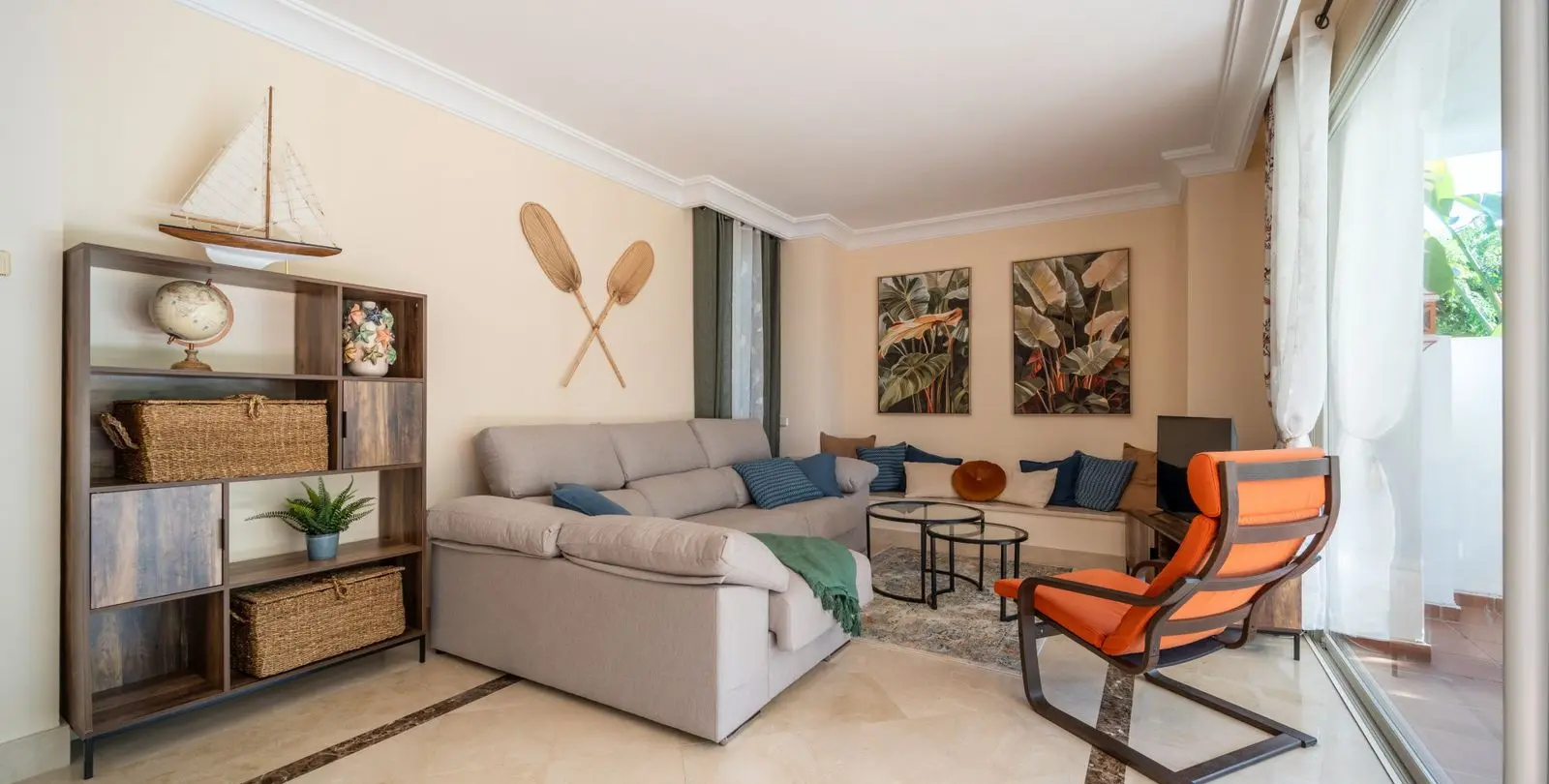 Sale of ground floor apartment in Estepona 14