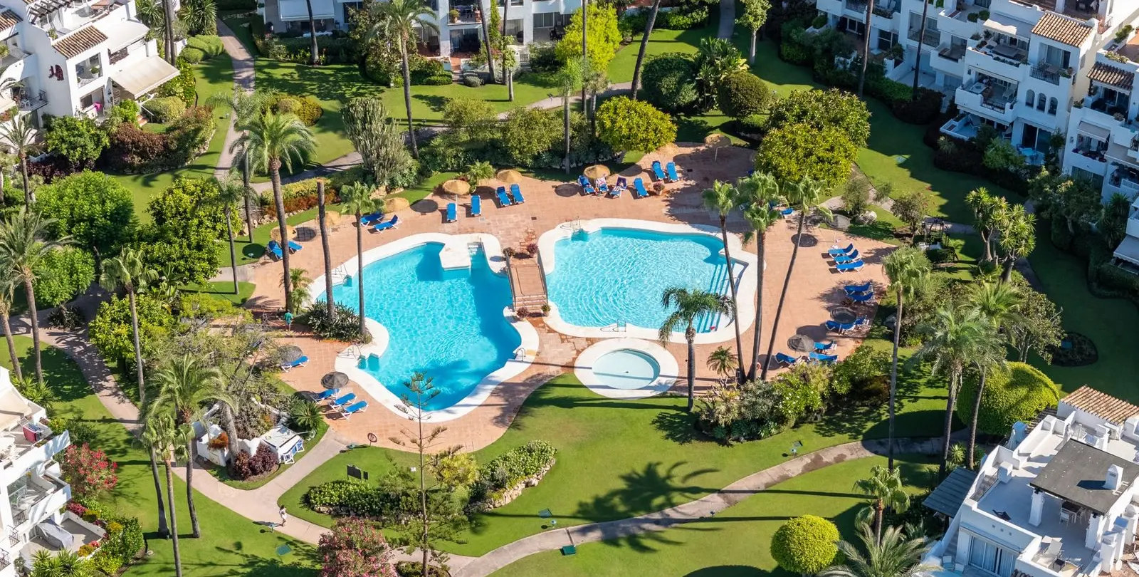 Sale of ground floor apartment in Estepona 24