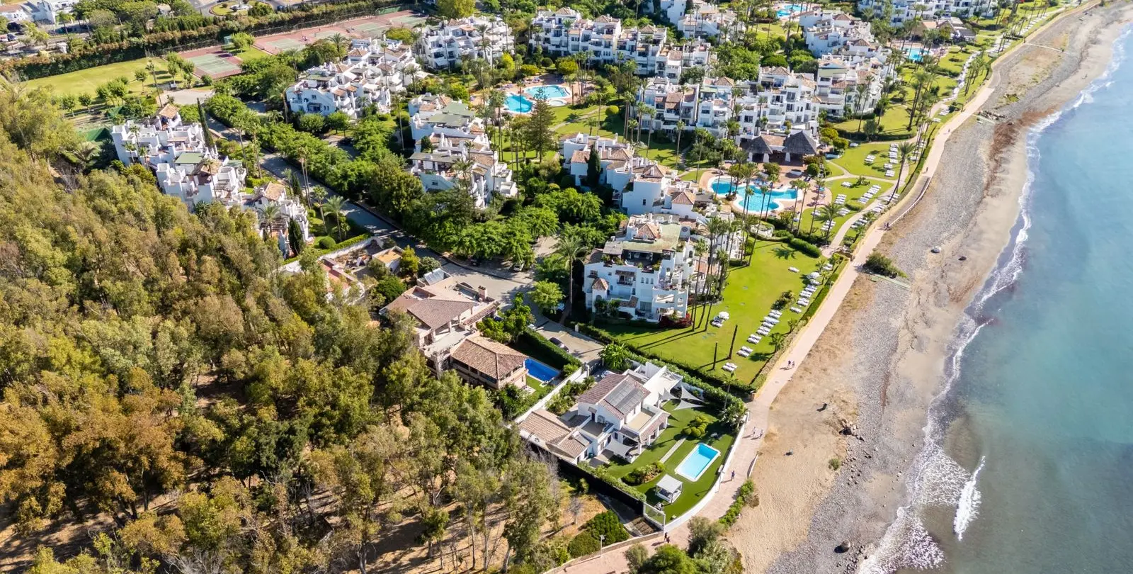 Sale of ground floor apartment in Estepona 27