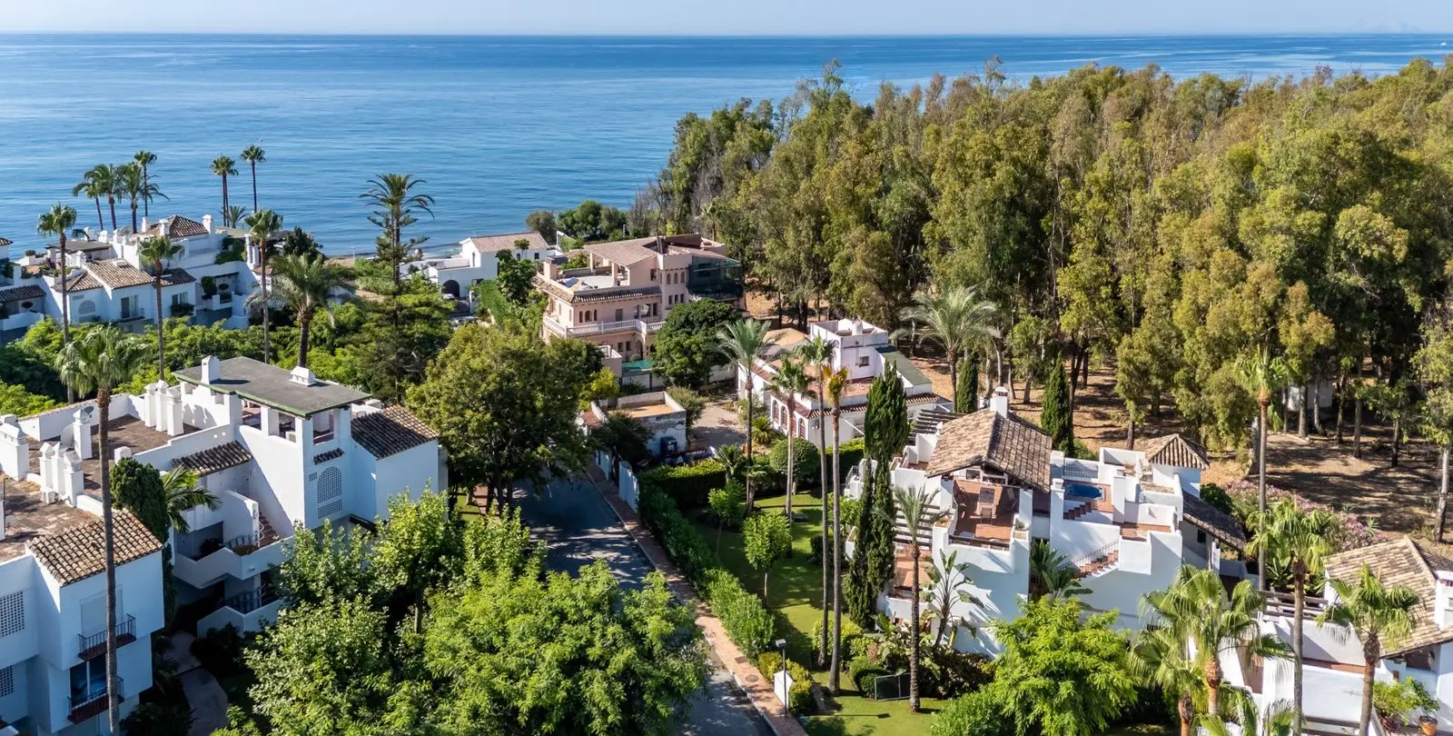 Sale of ground floor apartment in Estepona 29