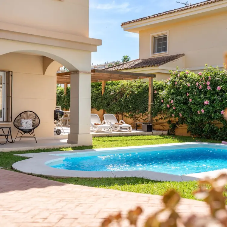 Продажа  отдельно стоящей виллы в La Cala Hills