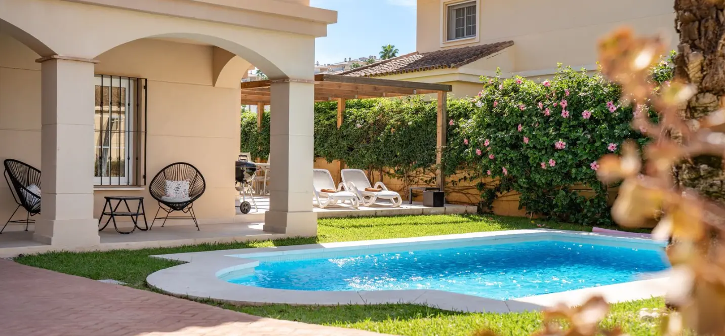Продажа  отдельно стоящей виллы в La Cala Hills 1
