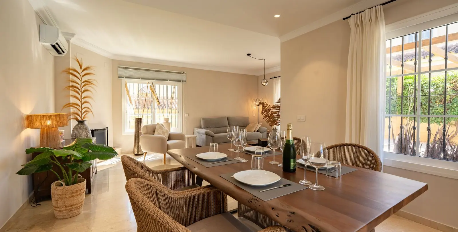 Sale of detached villa in La Cala Hills 4