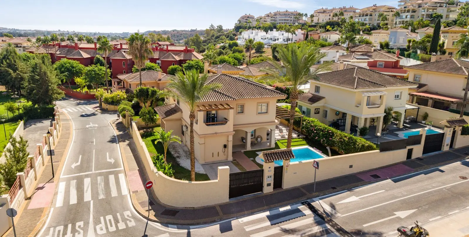 Sale of detached villa in La Cala Hills 6