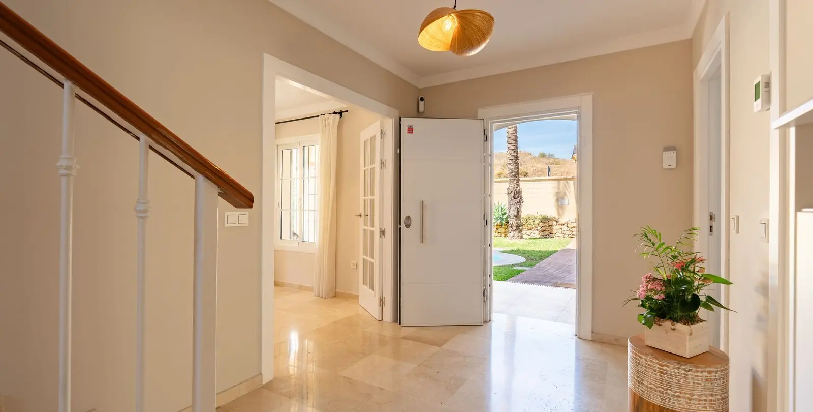 Sale of detached villa in La Cala Hills 10