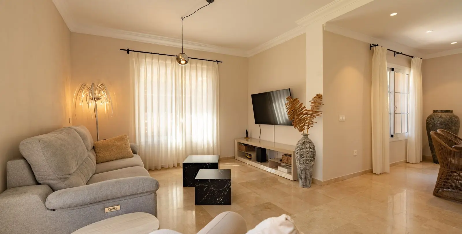Sale of detached villa in La Cala Hills 17