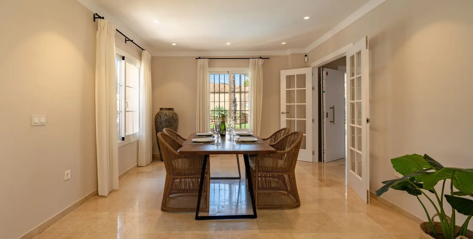 Sale of detached villa in La Cala Hills 18